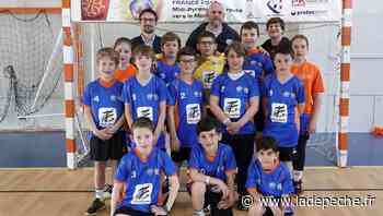 Caussade. Des maillots du conseil départemental pour le Handball Quercy caussadais - LaDepeche.fr