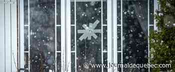 Laval: une balle transperce la fenêtre de leur salon