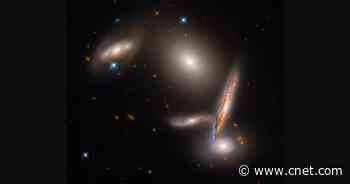Hubble Celebrates 32nd Birthday With Glorious Gaggle of Galaxies     - CNET