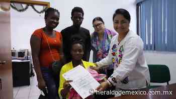 Primera bebé de padres haitianos nacida en Colima es registrada en Manzanillo - El Heraldo de México