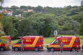Em Cotia, carreta com rolos de arame tomba na Raposo Tavares e deixa uma pessoa ferida - Giro S/A