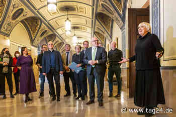 Grüner Besuch in Chemnitz: Claudia Roth auf Stippvisite - TAG24
