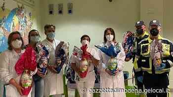 Nonantola. Gli “Operatori Radio Modena” portano regali al Policlinico - La Gazzetta di Modena