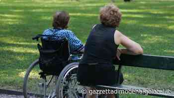 Modena, la badante per i nonni era no-vax «L'agenzia ha intascato 3.500 euro» - La Gazzetta di Modena