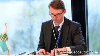 Regierung - Dresden - Krisentreffen: Gewerkschaften wollen Wöllers Rücktritt - Politik - Süddeutsche Zeitung - SZ.de