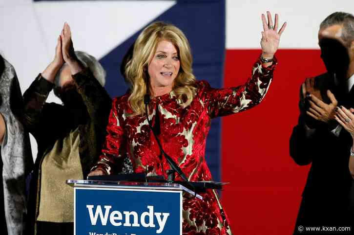 Former state Sen. Wendy Davis challenges Texas abortion law in court