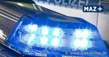 Unfall bei Kremmen: Dacia fährt auf der A 24 auf Stauende auf - Märkische Allgemeine Zeitung