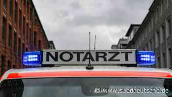 E-Scooter-Fahrer in Bahn-Tür eingeklemmt und leicht verletzt - Süddeutsche Zeitung - SZ.de