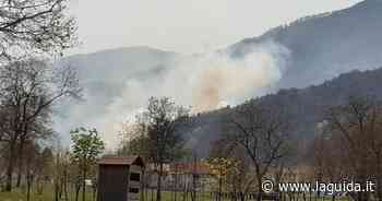 Incendio a Ponte dei Merlat a Boves (video) - La Guida - LaGuida.it