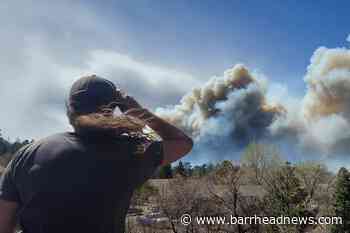 Wildfire in Arizona prompts evacuation of more than 700 homes - Barrhead News