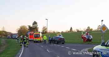 Weitramsdorf: Autofahrerin überschlägt sich - kleine Kinder werden verletzt