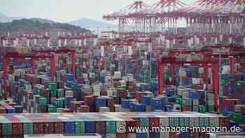 Corona-Lockdown in Shanghai: Stau vor dem größten Containerhafen der Welt