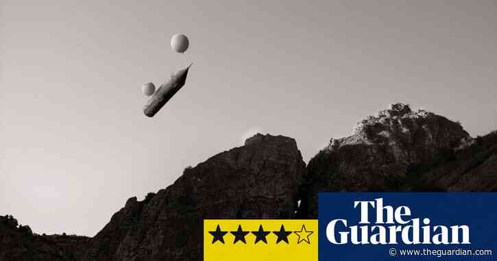 The minaret that flew to the moon – Kutluğ Ataman returns with a thrilling show