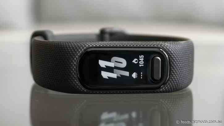 Garmin Keeps Fitness Trackers Alive and Well With its New vívosmart 5