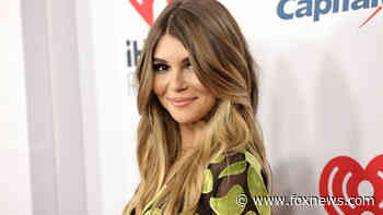 Lori Loughlin's daughter Olivia Jade flaunts bikini body, 3 years after college admissions scandal