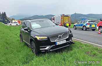 Autos krachen auf B20 zusammen: Fahrer mittelschwer verletzt - Passauer Neue Presse - PNP.de