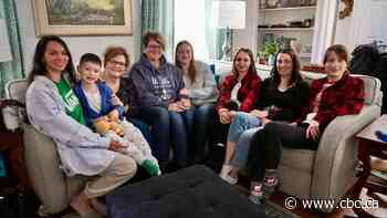 Neighbours in Ukraine find refuge south of Ottawa - CBC.ca