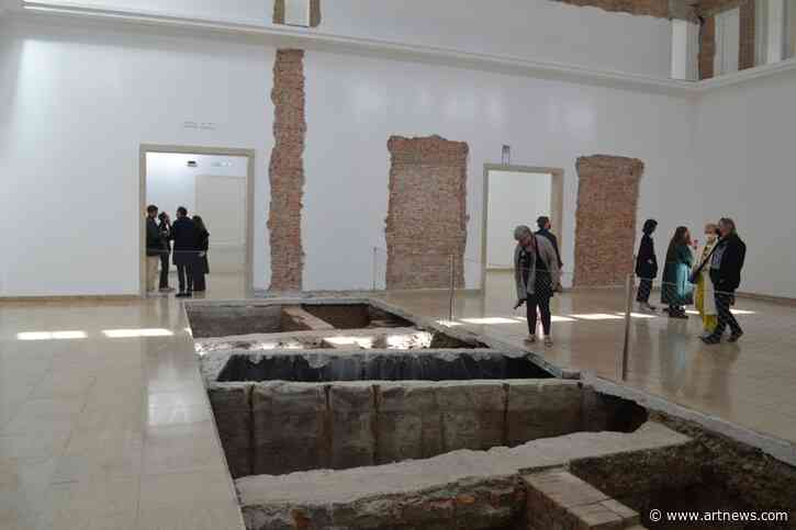 Structural Review: Maria Eichhorn Exposes the German Pavilion’s Foundations at the Venice Biennale