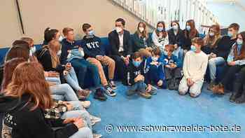 Klaus Mack an der GMS: Viele Fragen an den Bundestagsabgeordneten