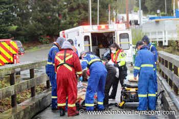 Man with hypothermia brought into shore by Coast Guard vessel - Comox Valley Record
