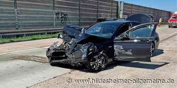 A 7 bei Hildesheim: Mercedes-Fahrer übersieht Baustelle und fährt auf Auto mit Gastank auf - www.hildesheimer-allgemeine.de