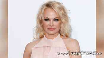 Pamela Anderson speaks up for PETA, sends methane offset kits to MPs - 5 Dariya News