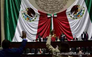 Qué pasó ?/ Macario Shettino/ Opinión - plumas libres