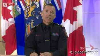 Calgary police chief Mark Neufeld discusses gun violence and the thin blue line controversy - Global News