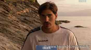 "Isola dei famosi", Marco Cucolo alle prese con le nuove regole bacia Lory Del Santo - TGCOM