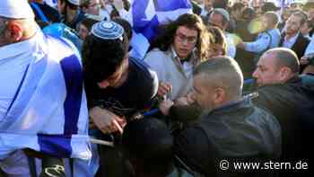 Polizei stoppt ultranationalistische israelische Demonstranten in Jerusalem - STERN.de