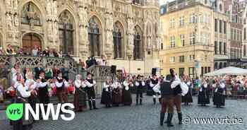 Paasfeesten met volksdans lokken veel volk naar Leuven - VRT NWS