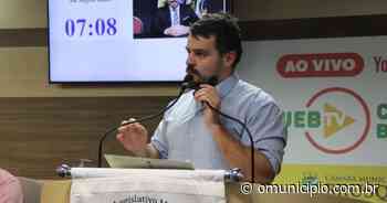 Moradores de Brusque cobram promessas de campanha de Nik Imhof durante visita no bairro Águas Claras - O Município