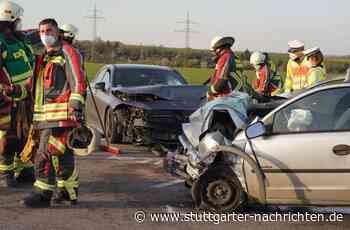 Schwerer Unfall bei Hemmingen: Kollision mit drei Verletzten – Landstraße voll gesperrt - Stuttgarter Nachrichten