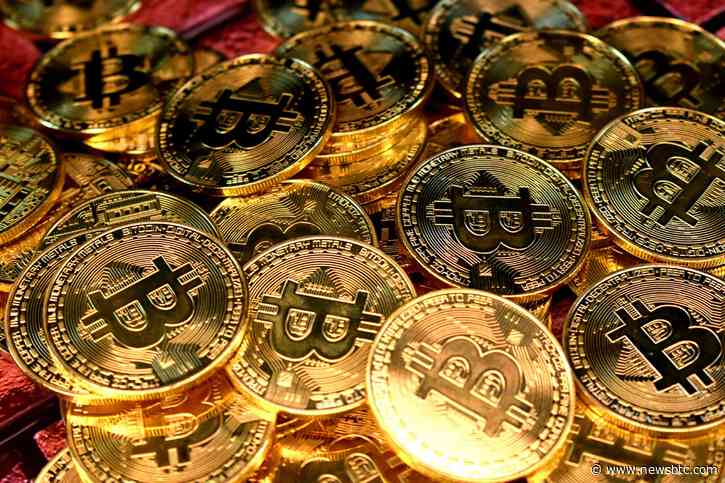 Bitcoin LTHs Hold Significantly More Loss Now Compared To May-July 2021