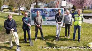 Spatenstich nach langer Planung - Schnelles Internet für Straßbergs Gewerbegebiete - Schwarzwälder Bote