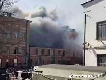 A fuoco il "palazzo dei missili". Diversi morti in Russia