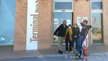 Fermo: il concerto sul bus di Julian Corradini inaugura il progetto “The Terminal” - Vivere Fermo