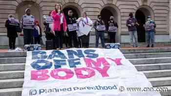 Federal judge temporarily blocks new Kentucky abortion law from being enforced