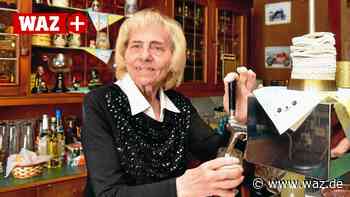 Witten: Seit 50 Jahren zapft Maria im „Himmelmann“ Pils - WAZ News