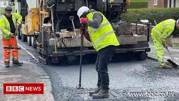 Lancashire road resurfaced using recycled car tyres