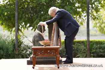 Boris Johnson given Gandhi's guide to London during ashram visit - Harrow Times