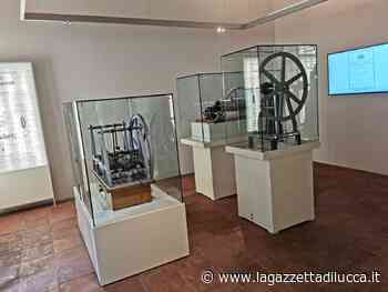 Elio Lutri dona una sua opera al museo "Barsanti e Matteucci" - La Gazzetta di Lucca