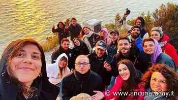 Alba, musica e magia. La Pasqua degli “Albistianonimi” è da brividi - AnconaToday