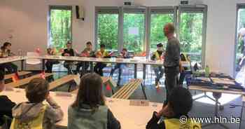 Leerlingen debatteren als EU-ministers over plastic zakjes - Het Laatste Nieuws