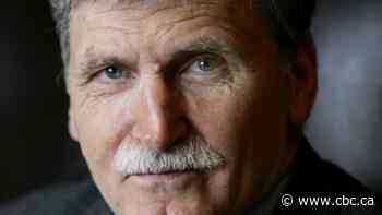 Roméo Dallaire, Ottawa prof 'honoured' and 'proud' to be banned from Russia - CBC.ca
