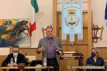 Il libro “Cento Caffè dì carta” di Paolo Farina presentato nell’aula consiliare dì Minervino Murge - AndriaViva
