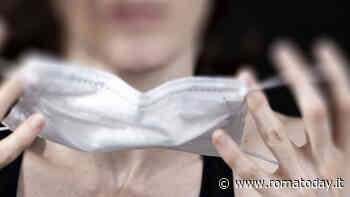 Mascherine al chiuso, via all'obbligo da maggio? Ecco dove potrebbero essere prorogate