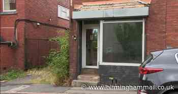 Dion Dublin gets lost in old Dudley shop now unrecognisable after BBC Homes Under the Hammer makeover - Birmingham Live