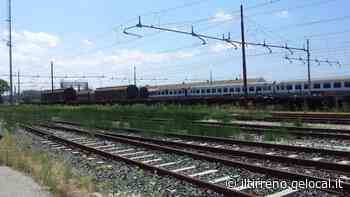 Pisa, folgorato sopra il tetto del treno: «Volevo solo vedere il tramonto» - Il Tirreno