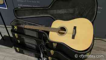 TNRD libraries introduce new guitar borrowing program - CFJC Today Kamloops